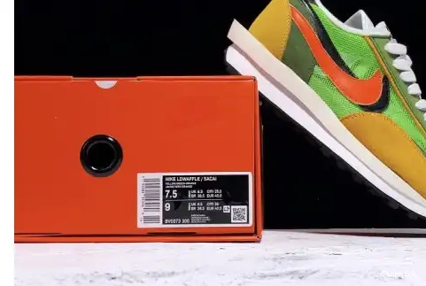  BV0073-300 sacai LD Green Nike Waffle Gusto 0427